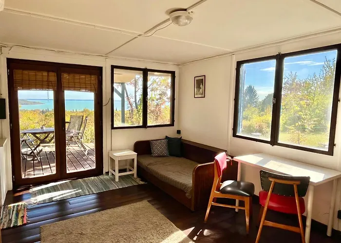 Ugra Miradore Apartament Balatonalmádi